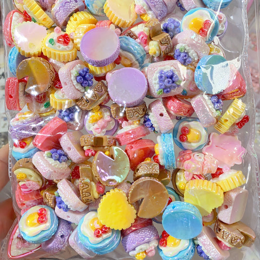 【B95】可愛いケーキビーズ /ランダムMix/食玩ビーズ/DIYボールペン用/手作り/ハンドメイド素材(蛋糕树脂mix)