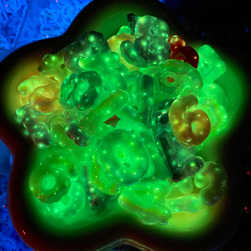 【BY25】夜光数字0~9まで/ビーズ/UVキラメッキ/両穴貫通/ポールペン用/手作り/手芸用品