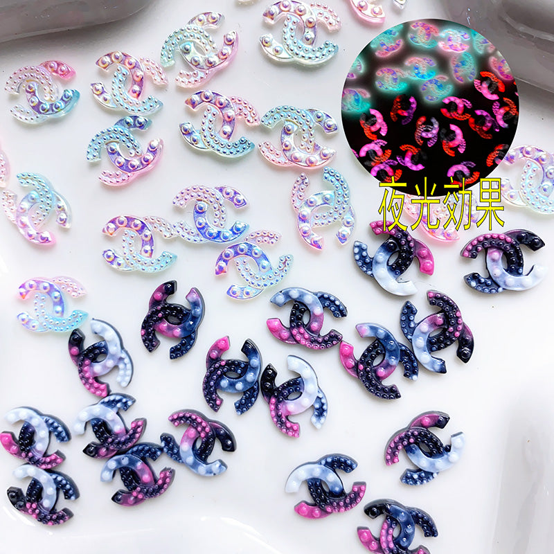 【NY33】三色夜光 logo C/ネイルパーツ/デコパーツ/レジンパーツ/樹脂/DIY/ホイップデコ