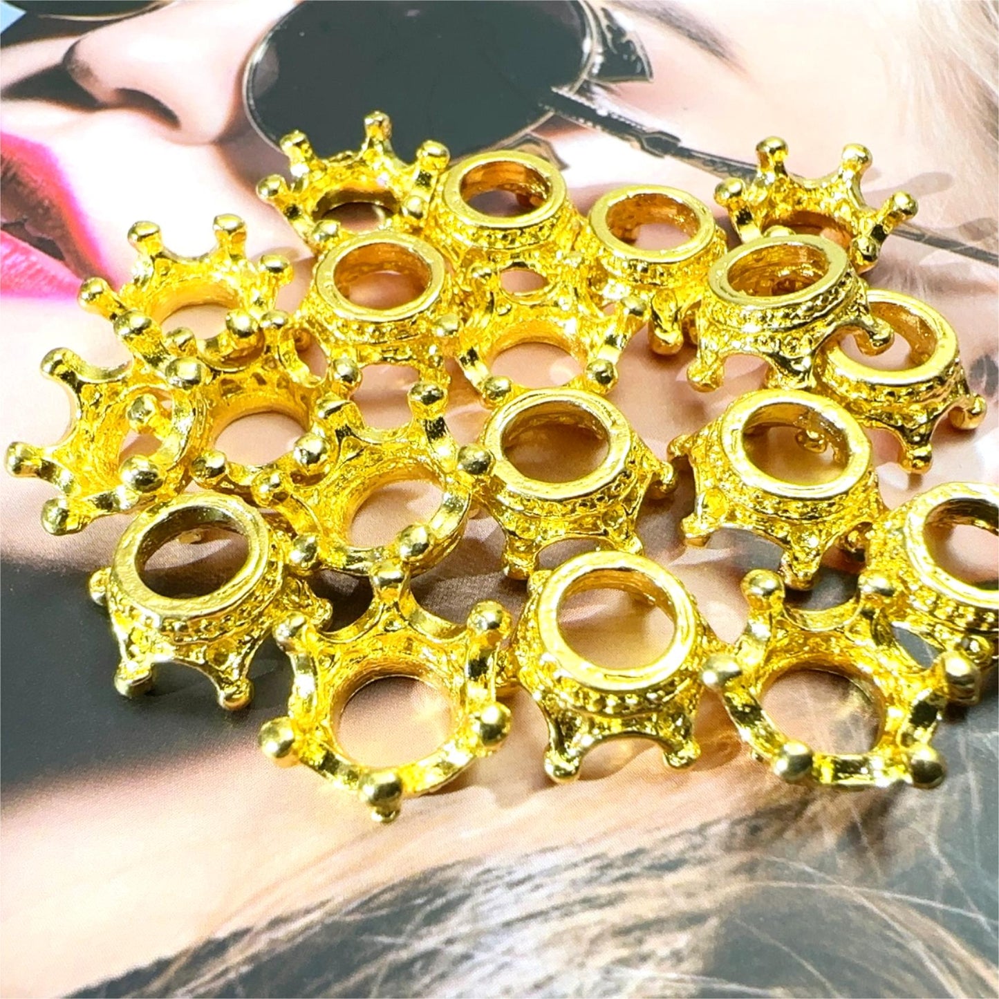 メタル王冠(12mm) ロンデル ビーズ/選べる2色/DIY用 ビーズ用/メタル系/大量注文可 デコパーツ