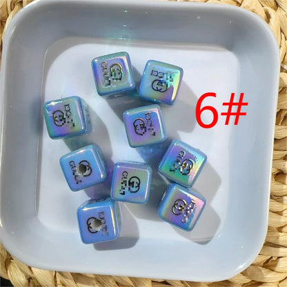 【B77】大牌G电镀多彩方块珠子/9色/ヒョ柄四角/スクエアビーズ/縦穴貫通/ポールペン用/手作り/手芸用品