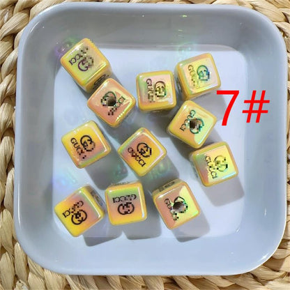 【B77】大牌G电镀多彩方块珠子/9色/ヒョ柄四角/スクエアビーズ/縦穴貫通/ポールペン用/手作り/手芸用品