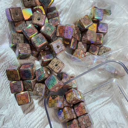 【B79】电镀咖炫彩GG方珠/16mm/四角/スクエアビーズ/縦穴貫通/ポールペン用/手作り/手芸用品