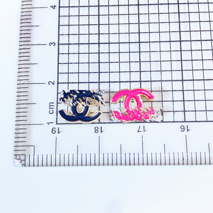 【ML03】メタルLOGO/C 選べる多色/DIY用ビーズ用ネイル用/メタル系/大量注文可 ネイルパーツ デコパーツ